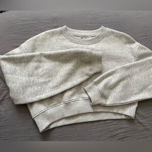 Zara Cropped Sweatshirt